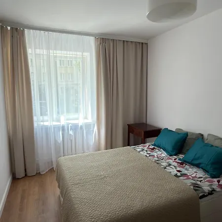 Nowy Przy łazienkach Królewskich *